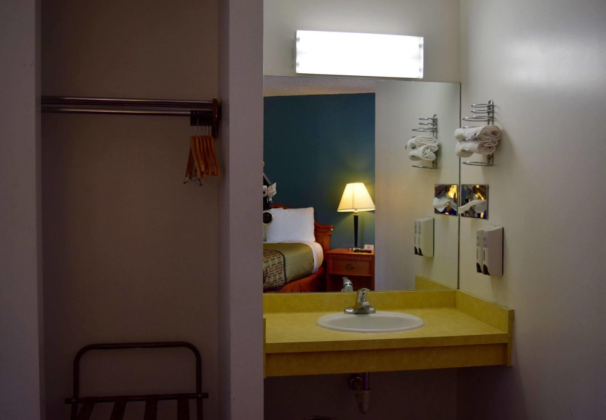 Snelling Motor Inn Mendota Dış mekan fotoğraf